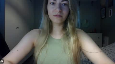 Snapshot of rosie_june chatting on May 2026 07:03:01 AM Rosie online show from May 2026 07:03:01 AM