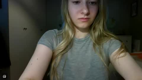 Snapshot of rosie_june chatting on June 2026 07:43:01 AM Rosie online show from June 2026 07:43:01 AM