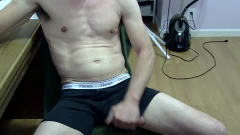 Snapshot of ross96180 chatting on March 2025 01:31:02 AM ross96180 online show from March 2025 01:31:02 AM