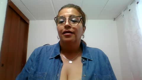 Rossana  online show from February 2025 10:42:01 PM