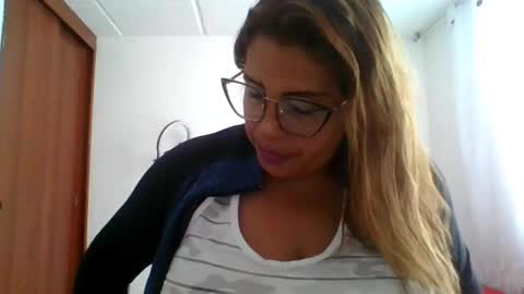 Rossana  online show from March 2025 12:01:02 PM