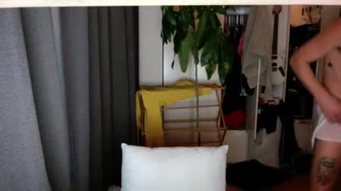 RossCollab online show from November 2025 04:07:01 AM