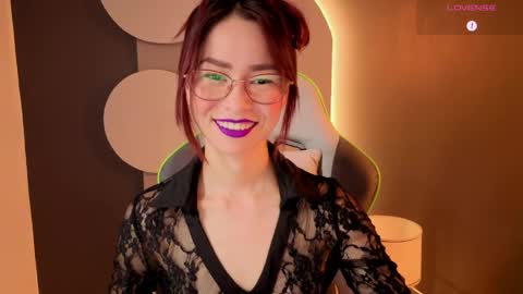 Snapshot of rosse_98_ chatting on May 2026 02:23:02 PM Miss Rosse online show from May 2026 02:23:02 PM