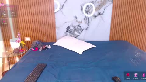 Rossi Hill online show from April 2026 12:41:02 PM