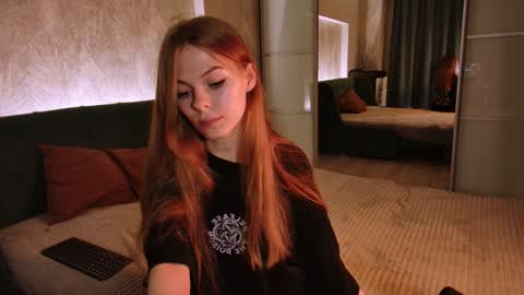 rosy_black_ online show from December 2024 02:46:02 PM