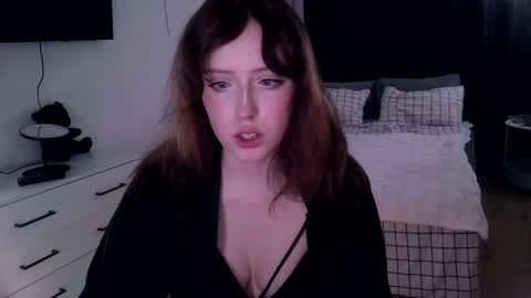 rosy_petal online show from June 2026 06:31:01 PM