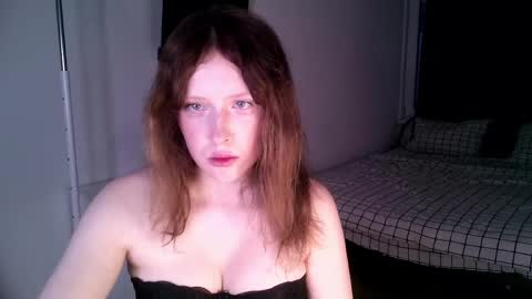 rosy_petal online show from June 2026 07:14:01 PM