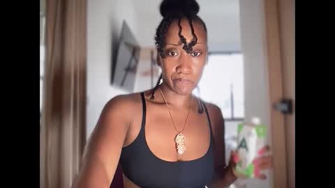 Snapshot of rosycoco chatting on February 2025 04:00:02 PM Rosy Coco online show from February 2025 04:00:02 PM