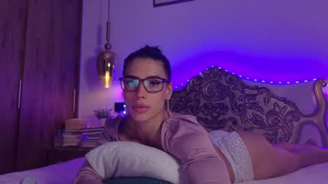 Snapshot of rouse_leon chatting on June 2026 08:55:01 PM Rouse leon online show from June 2026 08:55:01 PM