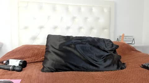 Snapshot of rouse_sexy_hotxx77 chatting on March 2026 03:01:01 PM rouse_sexy_hotxx77 online show from March 2026 03:01:01 PM