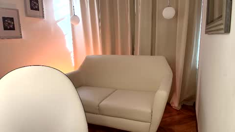 Rousee online show from February 2026 12:49:01 PM