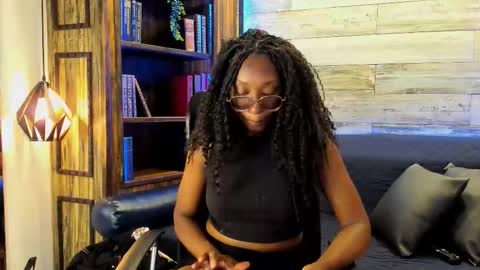 rouselux online show from February 2026 08:06:01 PM