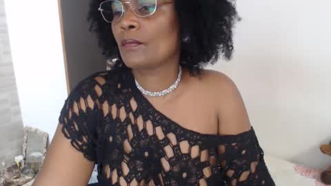 luxa online show from February 2025 08:57:01 PM