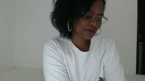 luxa online show from September 2025 04:22:02 PM