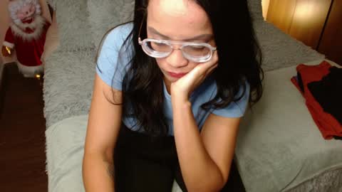 Snapshot of rouss_henao chatting on December 2024 08:07:02 AM Rouss marie henao online show from December 2024 08:07:02 AM