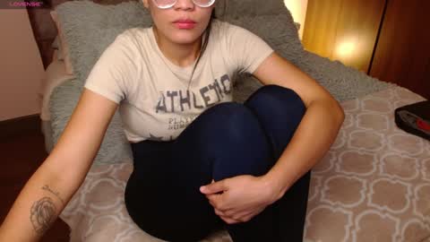 Snapshot of rouss_henao chatting on January 2025 04:34:01 AM Rouss marie henao online show from January 2025 04:34:01 AM