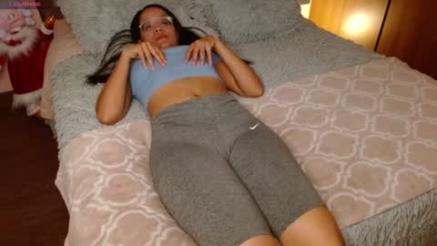 Snapshot of rouss_henao chatting on January 2025 08:33:02 PM Rouss marie henao online show from January 2025 08:33:02 PM