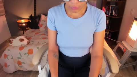 Snapshot of rouss_henao chatting on September 2025 09:53:02 AM Rouss marie henao online show from September 2025 09:53:02 AM