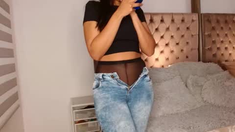 Snapshot of rouss_henao chatting on October 2025 10:48:02 AM Rouss marie henao online show from October 2025 10:48:02 AM