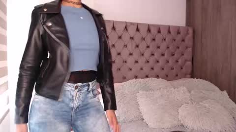 Snapshot of rouss_henao chatting on October 2025 02:08:01 PM Rouss marie henao online show from October 2025 02:08:01 PM