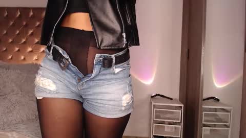 Snapshot of rouss_henao chatting on October 2025 09:32:01 AM Rouss marie henao online show from October 2025 09:32:01 AM