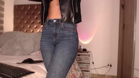 Snapshot of rouss_henao chatting on April 2026 10:08:02 AM Rouss marie henao online show from April 2026 10:08:02 AM