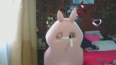 Daniela Ferreira online show from March 2026 11:48:02 AM