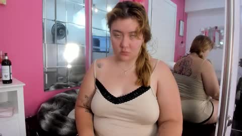 Snapshot of rousse_millers chatting on May 2026 04:06:02 PM Rousse online show from May 2026 04:06:02 PM