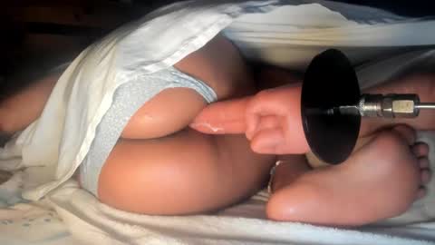 Snapshot of roussh_ chatting on February 2026 08:40:02 AM Rosa online show from February 2026 08:40:02 AM