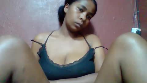 rovaelyah online show from March 2026 02:37:02 AM