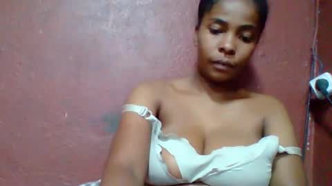 rovaelyah online show from April 2026 06:19:01 AM