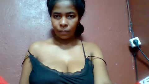 rovaelyah online show from April 2026 04:48:02 AM