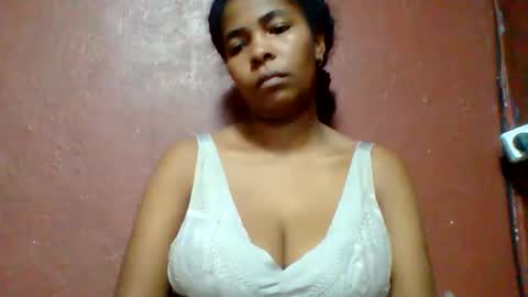 rovaelyah online show from April 2026 01:41:02 PM