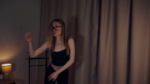 Stella online show from February 2025 06:48:02 PM