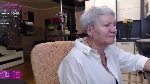 Roxana online show from November 2025 03:12:02 PM