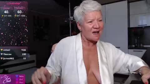 Roxana online show from July 2026 07:02:02 PM