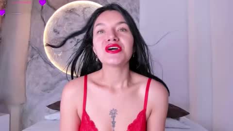 roxanaborns online show from December 2025 01:08:01 PM