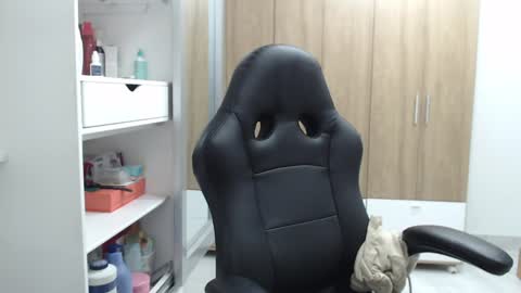 Roxana online show from January 2025 11:32:01 PM