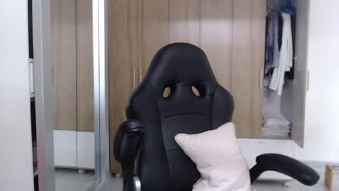 Roxana online show from February 2025 07:05:02 PM