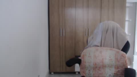 Roxana online show from October 2025 09:56:01 PM