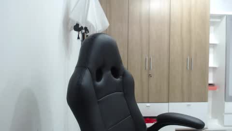 Roxana online show from January 2026 05:27:02 PM