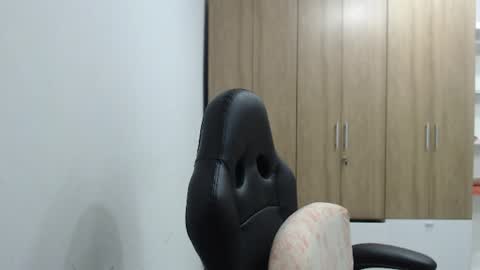 Snapshot of roxanalove7 chatting on June 2026 02:21:01 AM Roxana online show from June 2026 02:21:01 AM