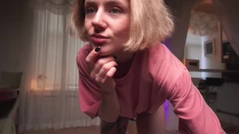 Snapshot of roxannabrik chatting on February 2025 02:06:02 PM Roxy online show from February 2025 02:06:02 PM