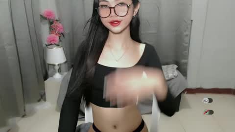 Snapshot of roxie_fuckdoll chatting on December 2024 12:47:01 AM Roxie online show from December 2024 12:47:01 AM