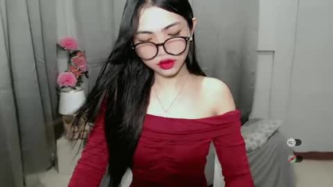 Snapshot of roxie_fuckdoll chatting on January 2025 02:09:01 AM Roxie online show from January 2025 02:09:01 AM
