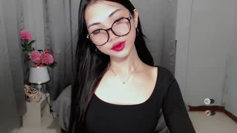 Snapshot of roxie_fuckdoll chatting on January 2025 10:01:01 PM Roxie online show from January 2025 10:01:01 PM