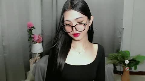 Snapshot of roxie_fuckdoll chatting on February 2025 12:40:01 AM Roxie online show from February 2025 12:40:01 AM