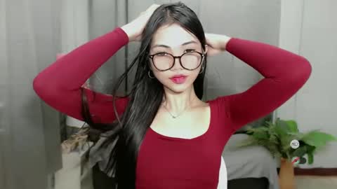 Snapshot of roxie_fuckdoll chatting on February 2025 01:25:02 AM Roxie online show from February 2025 01:25:02 AM