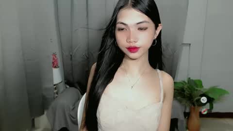 Snapshot of roxie_fuckdoll chatting on February 2025 08:44:01 AM Roxie online show from February 2025 08:44:01 AM