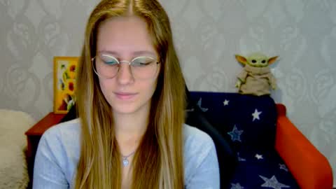 roxie_shy online show from September 2025 06:35:01 AM